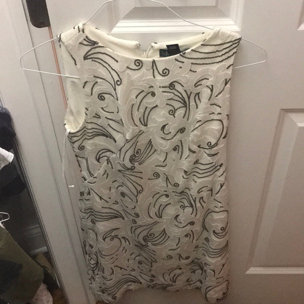 Never worn Ralph Lauren dress. White and black!